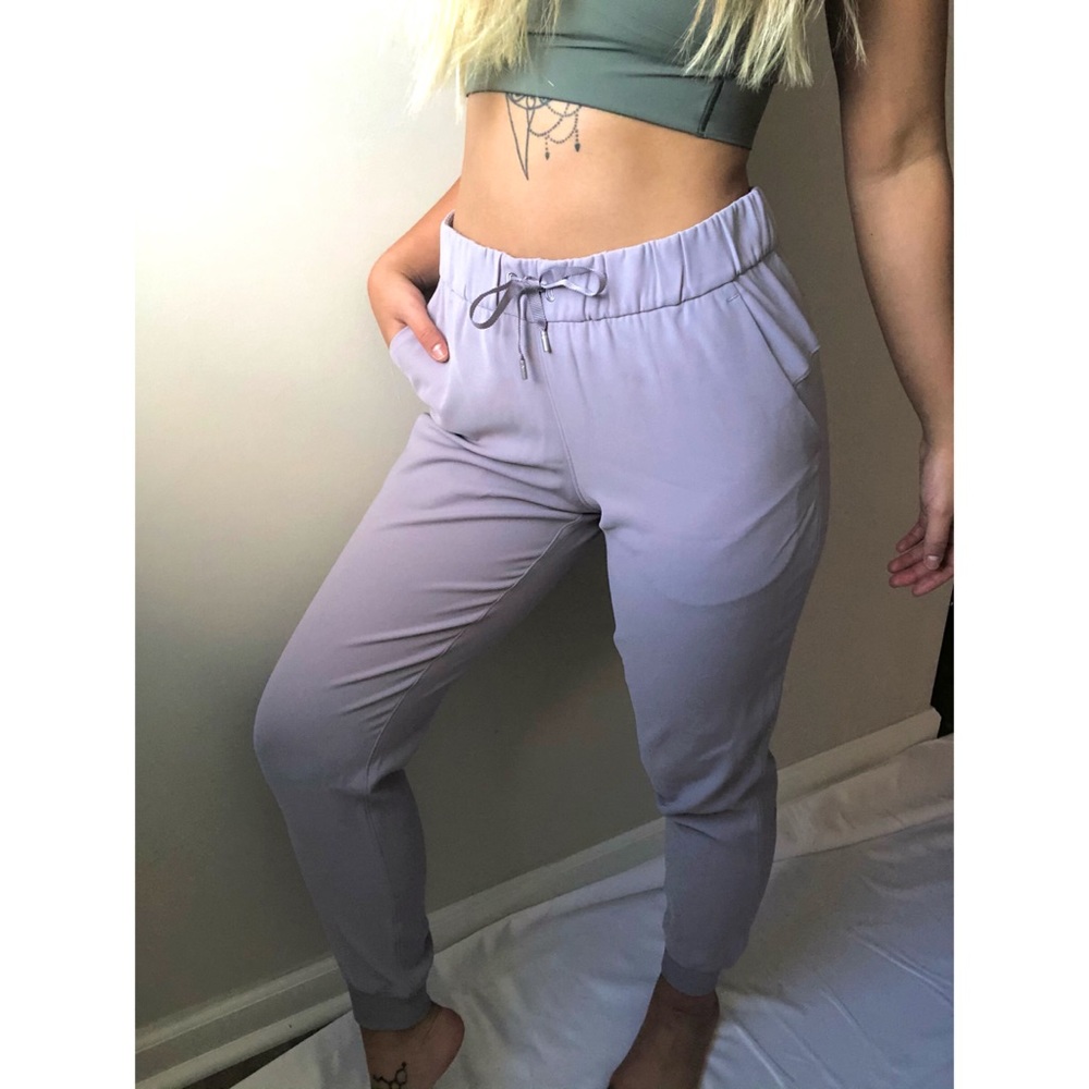 Lululemon On the Fly Jogger